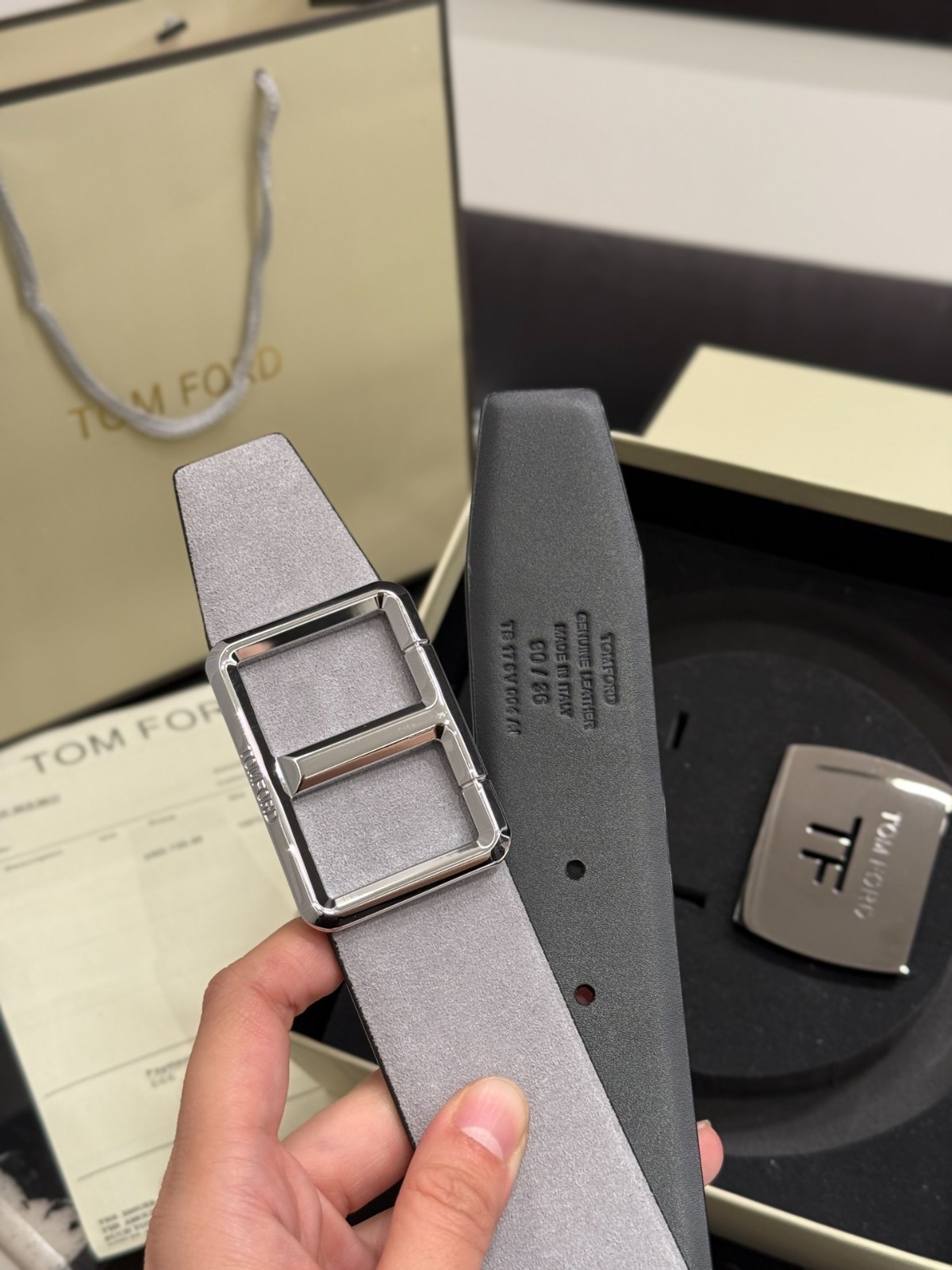 Tom Ford Mens T Logo Gray /Black Calfskin Leather Dress Belt S.S. Buckle