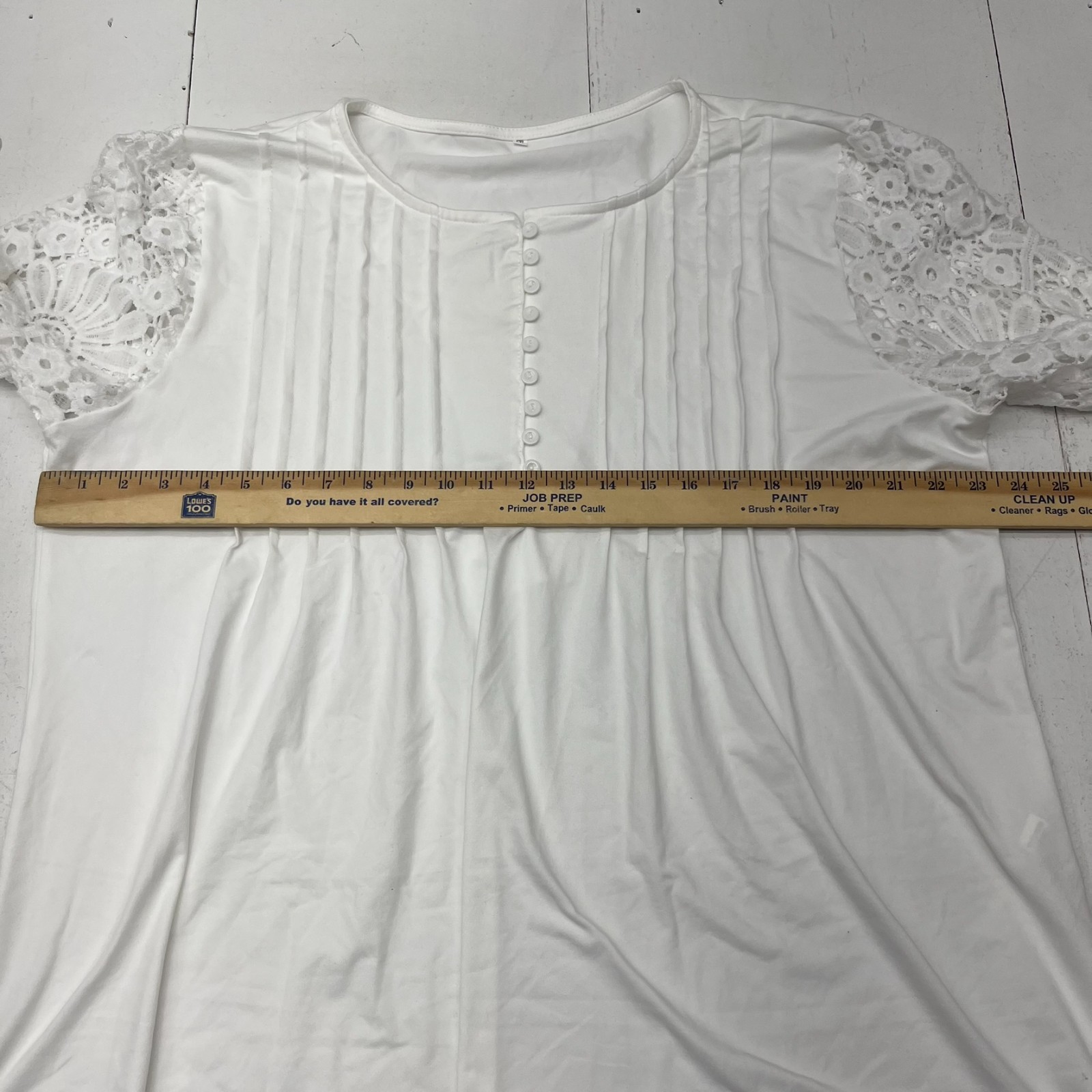 White V-Neck 1/4 Button Lace Long Sleeve T-Shirt Women’s Size 5X-Large