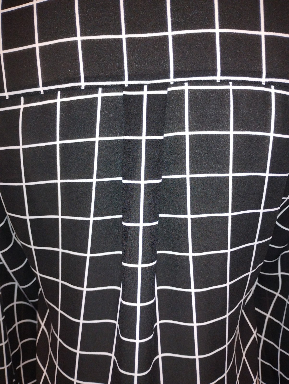 Express Portofino Women’s S Black White Check Long Sleeve Collared Button-Down