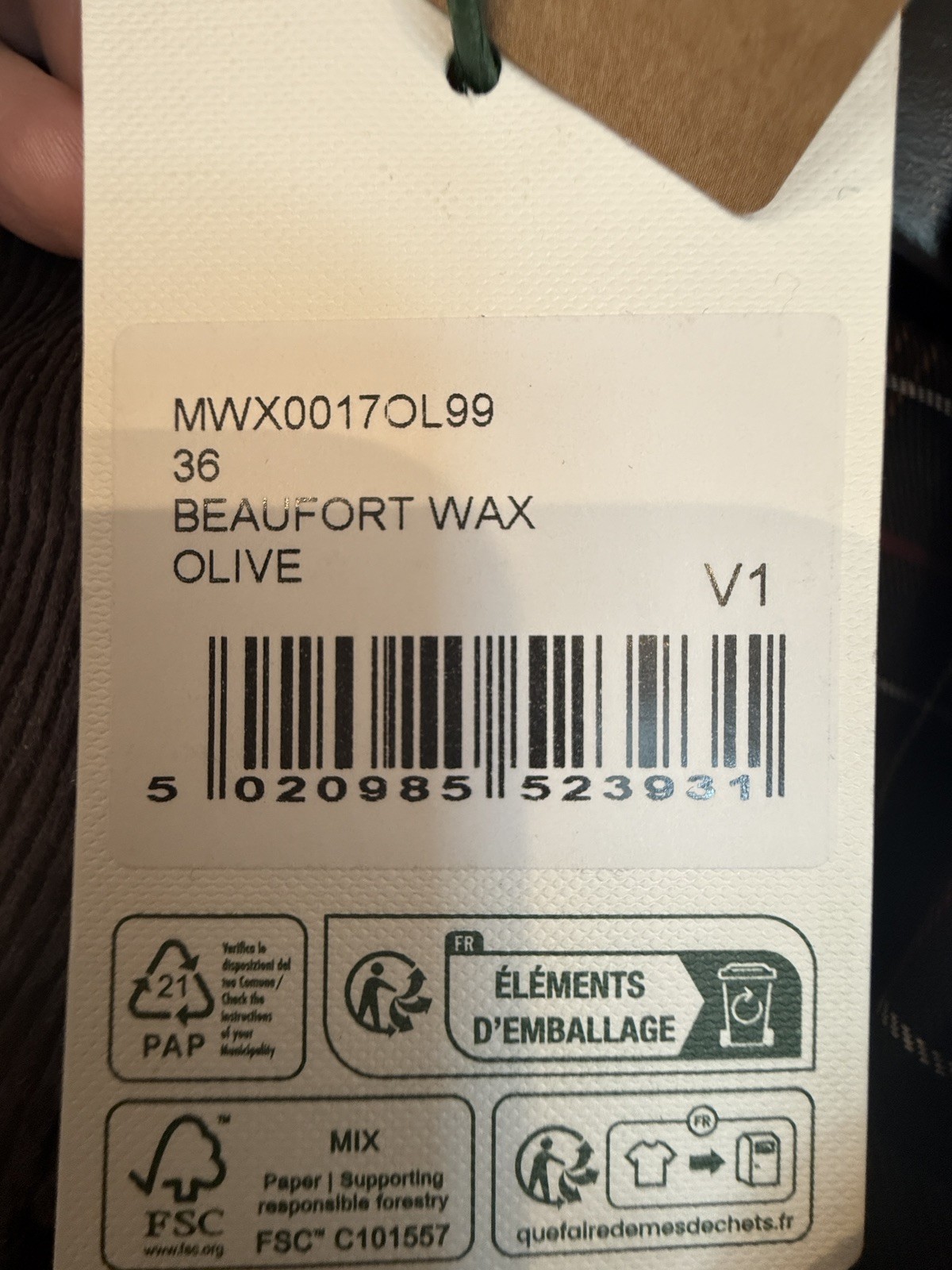 Barbour – Beaufort Waxed Jacket in UK only Archive Olive size 36