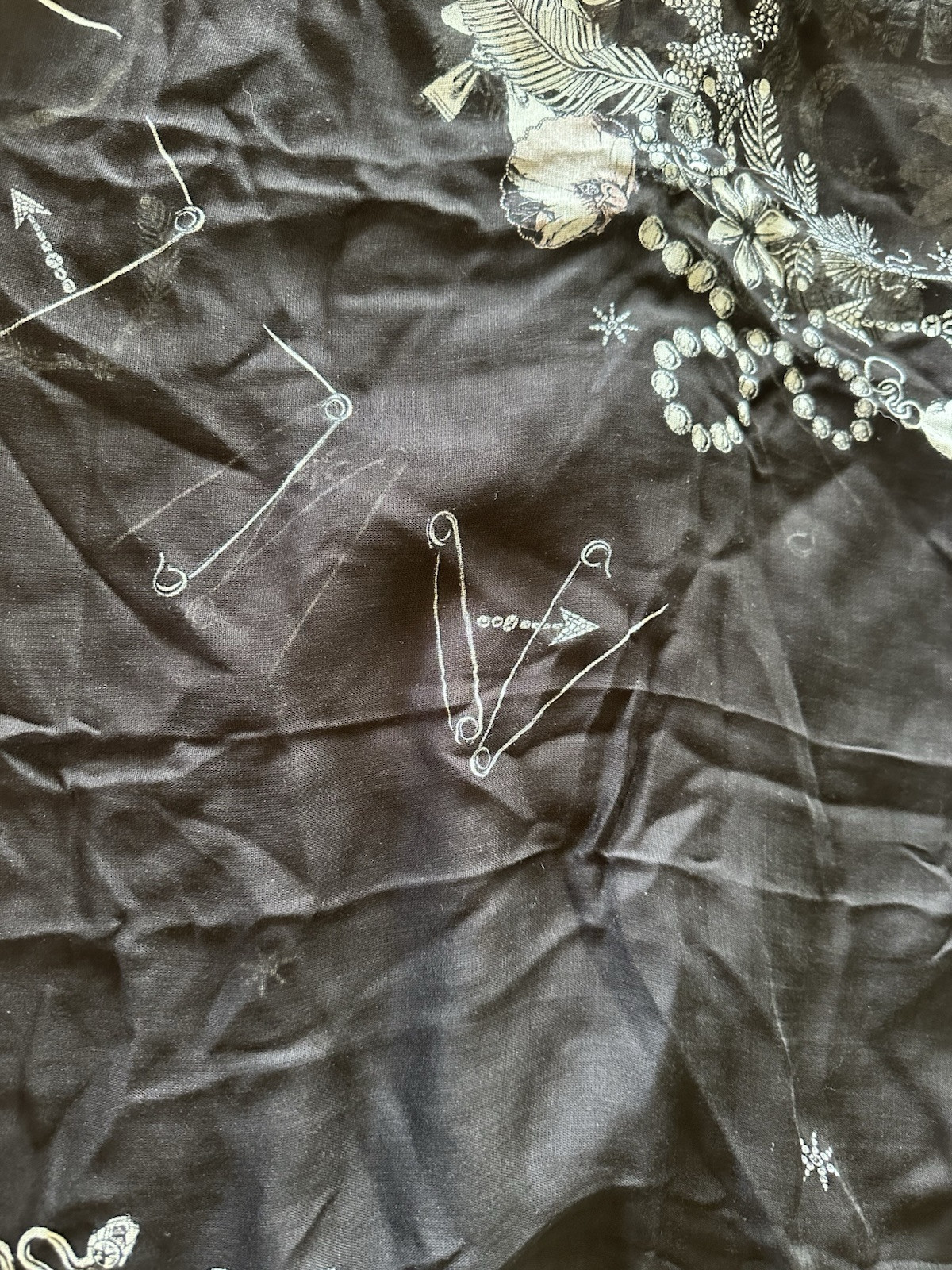 NWT Alexander McQueen Grey Black White Modal Print Scarf Wrap