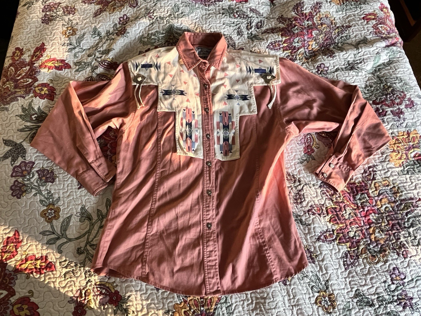 Vintage Women’s Wrangler Tshirt Medium M Aztec Cowboy Horse Southwestern 1281