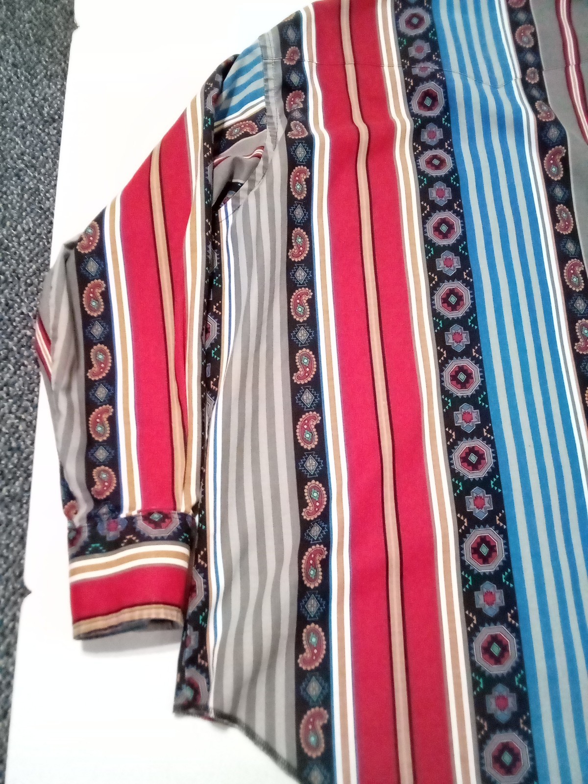 Vintage 90s Wrangler Brushpopper Western Black Pearl Snap Aztec USA Shirt