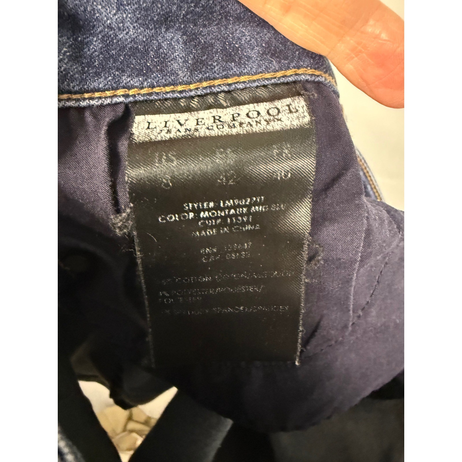 Liverpool Bermuda Denim Shorts Womens 8 Blue Montauk Mid Wash Stretch LM9027P11