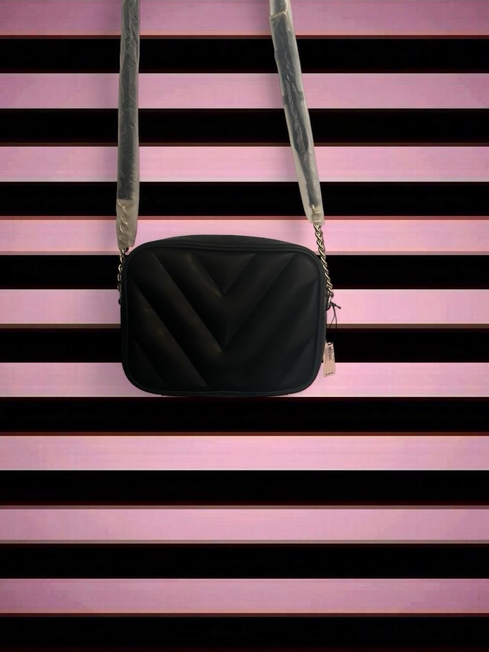 Victoria’s Secret Black Quilted Crossbody Bag Gold Chain Zip Strap
