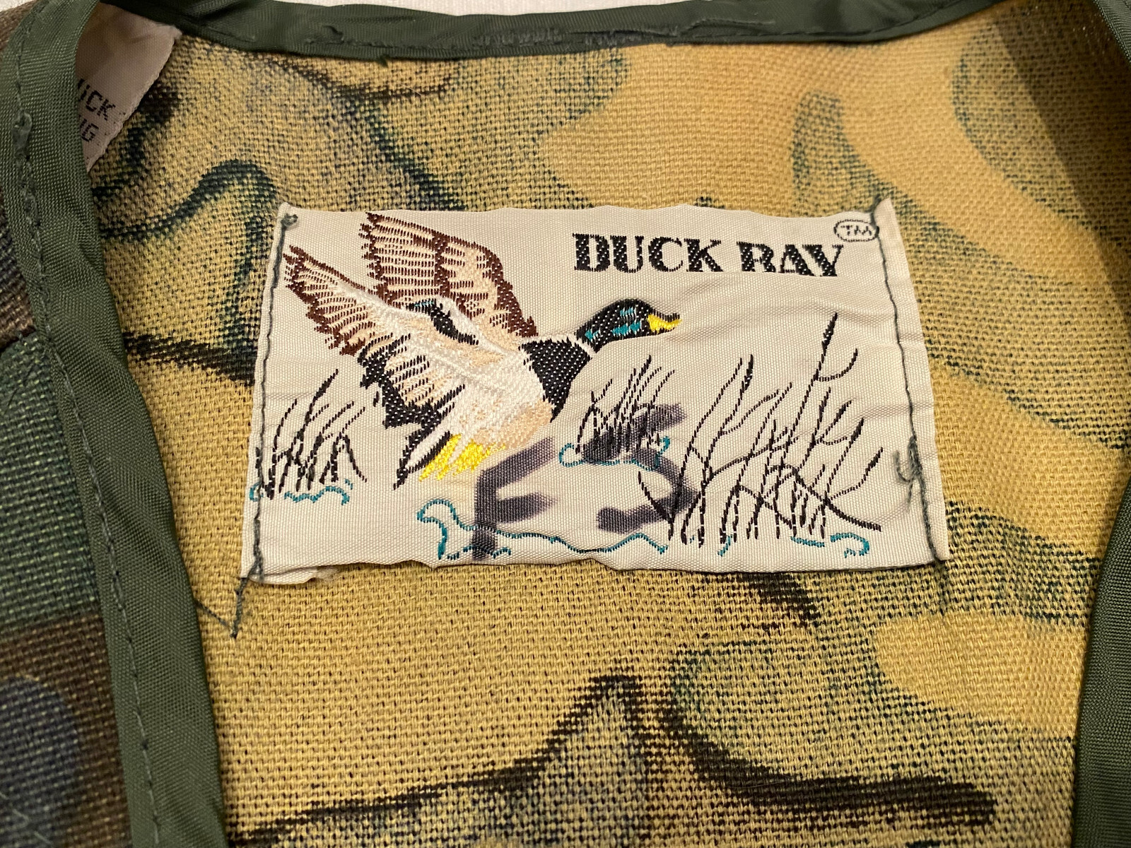Vintage Duck Ray Men’s Camouflage Button-Up 100% Cotton Duck Hunting Vest Medium
