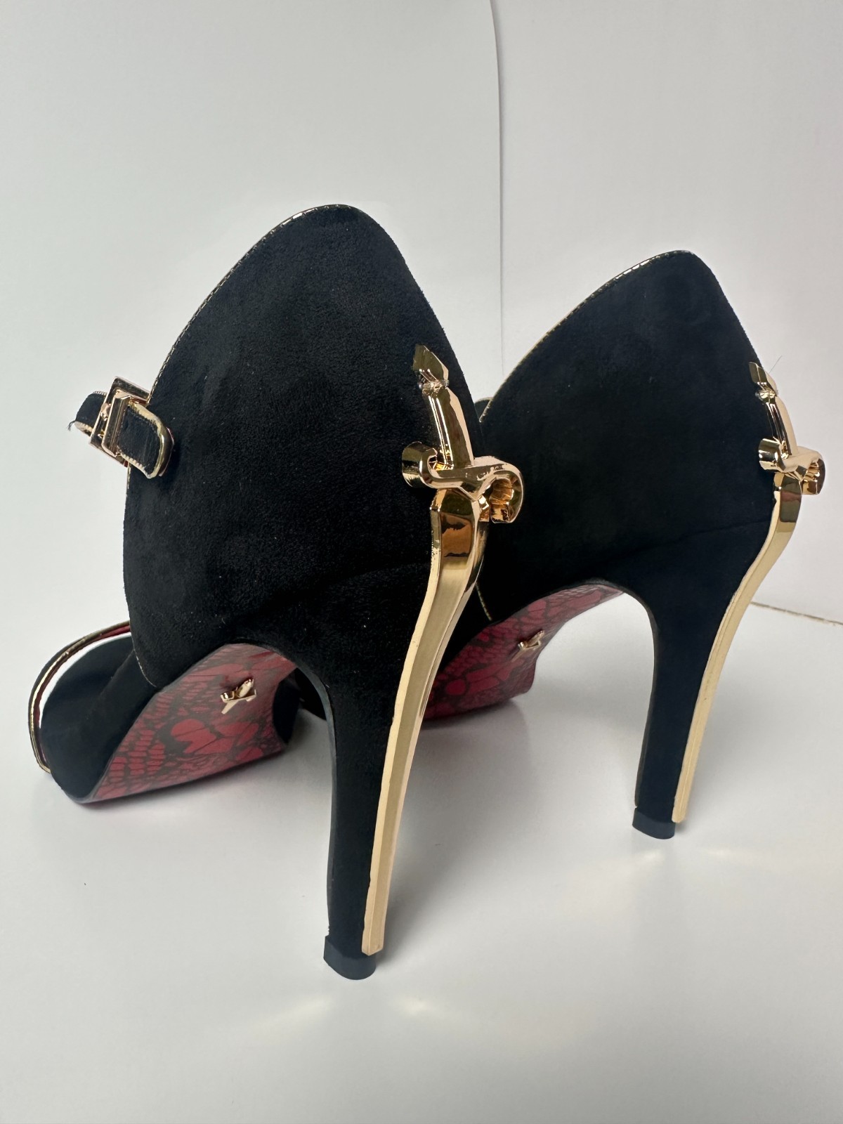 Cesare Paciotti Ankle Strap Dagger Heels EU 39 Gold Swords (Read Description)