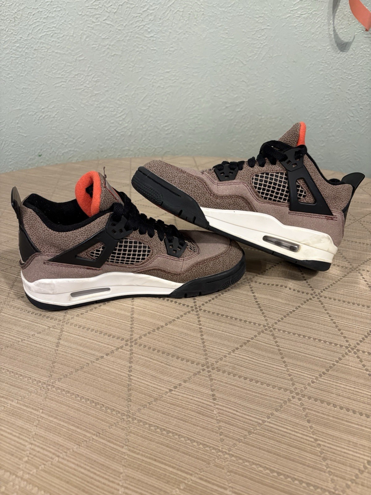 Jordan 4 Kids Taupe Haze Size 5.5