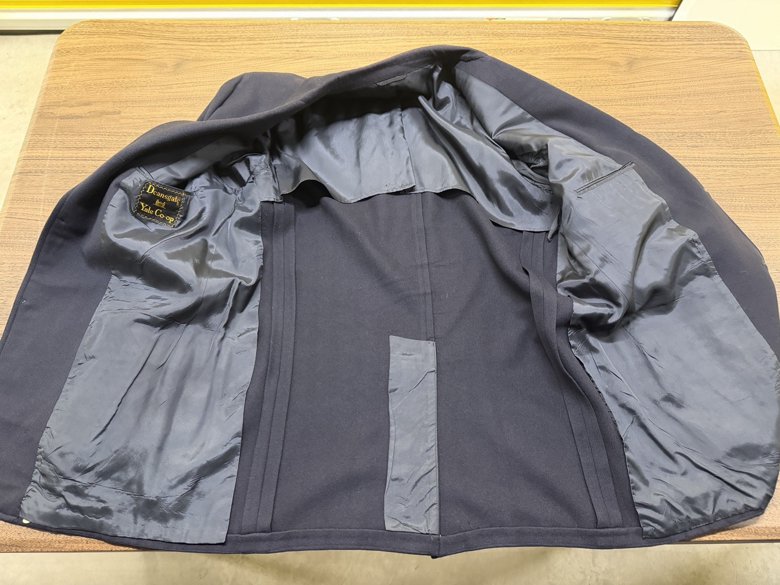 Vintage Yale Silliman College Men’s Black Blazer – Deansgate Co-Op – 46R