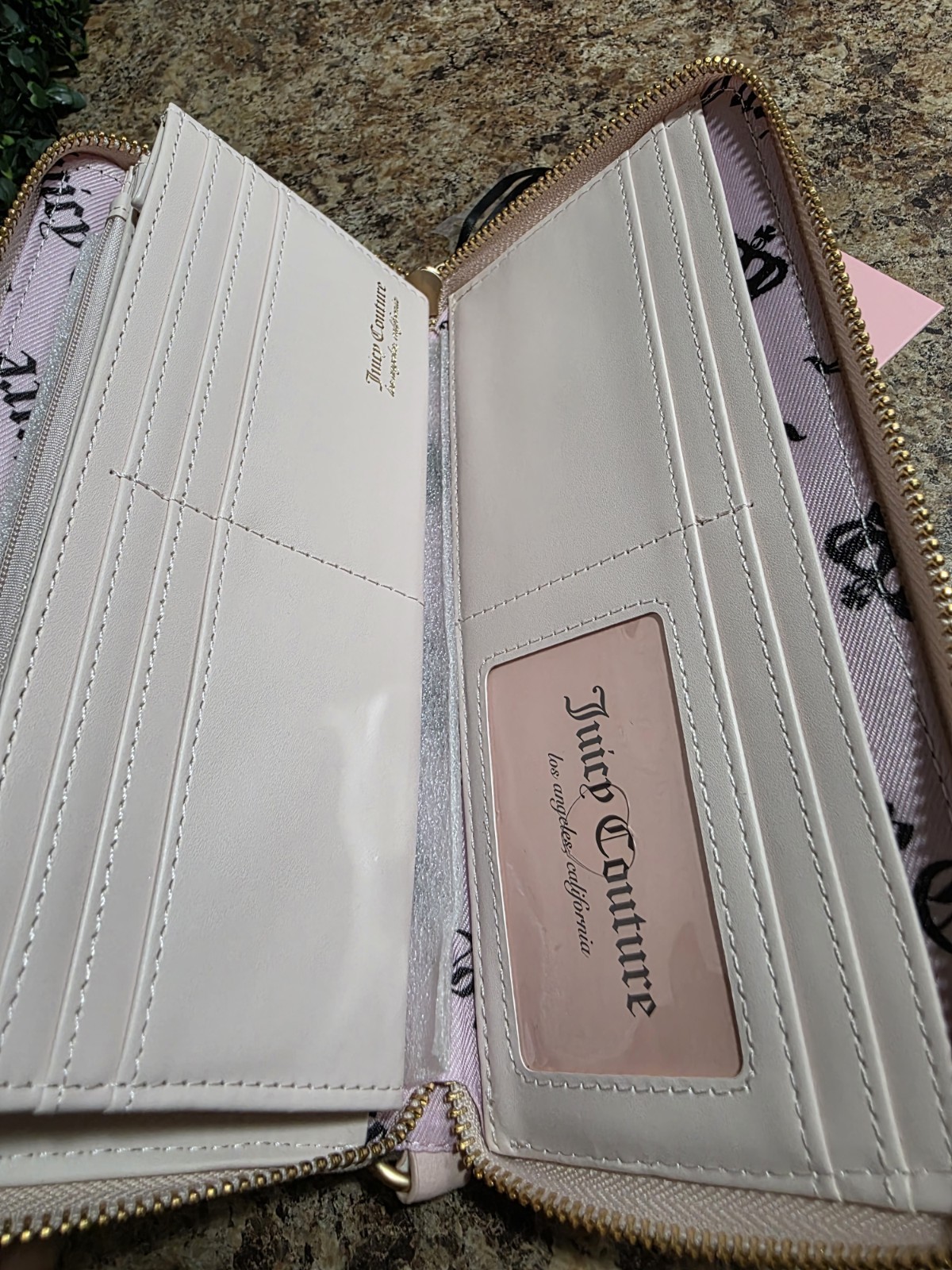 Juicy Couture Brown/Pink Zip-Around Wristlet Wallet Logo Heart Charm Card/ID