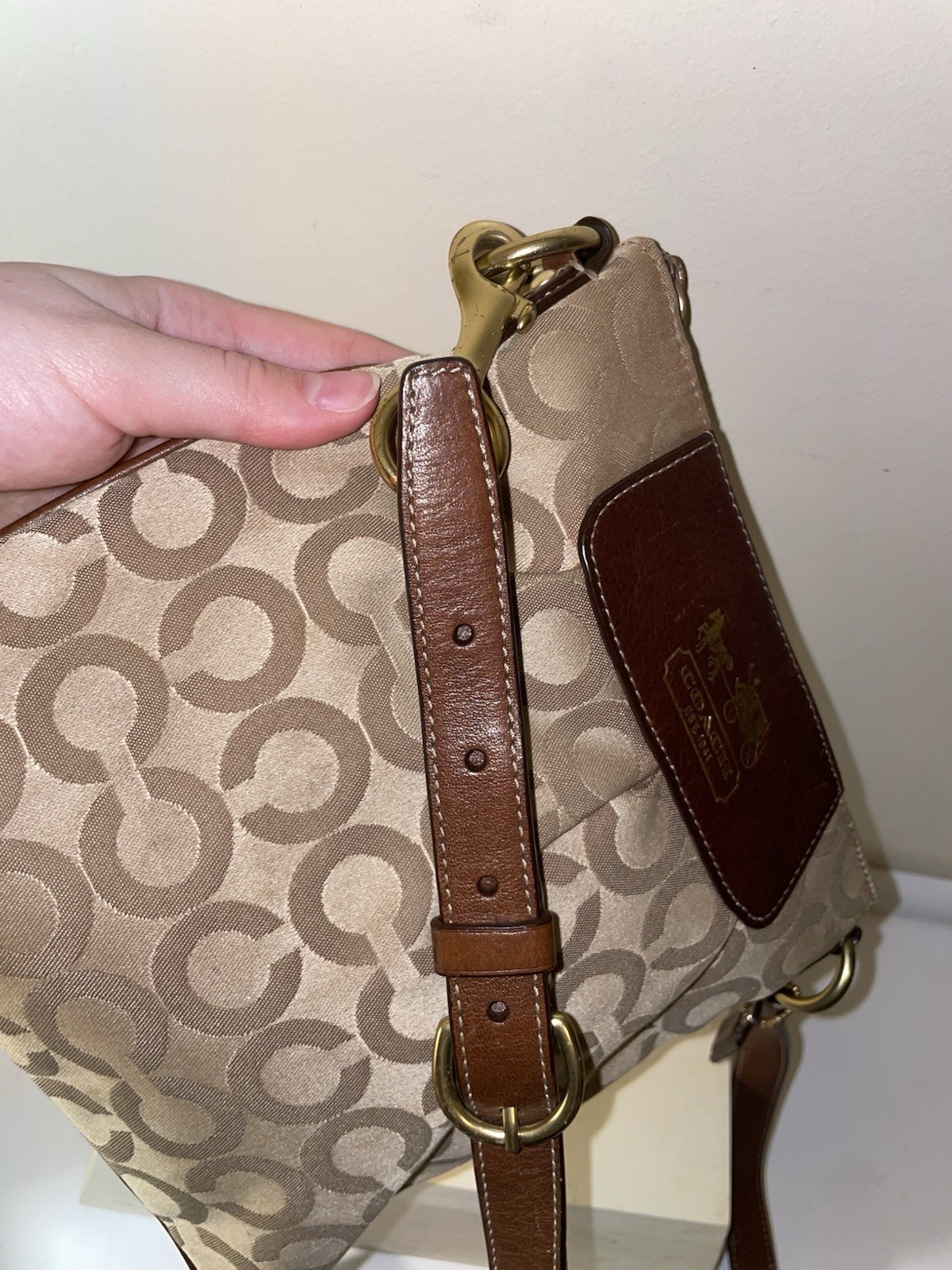 Coach Signature Swingpack Crossbody Bag Khaki Brown Canvas Leather Trim Purse