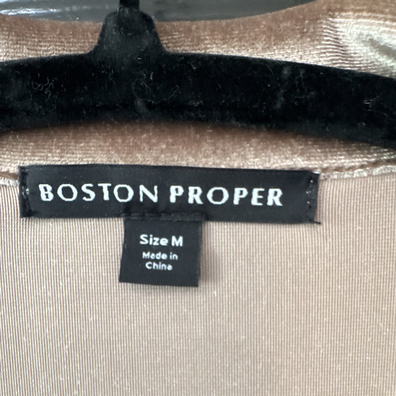 Boston Proper Beige Velvet Solid Collared 3/4 Sleeve Stretch Pullover Top M