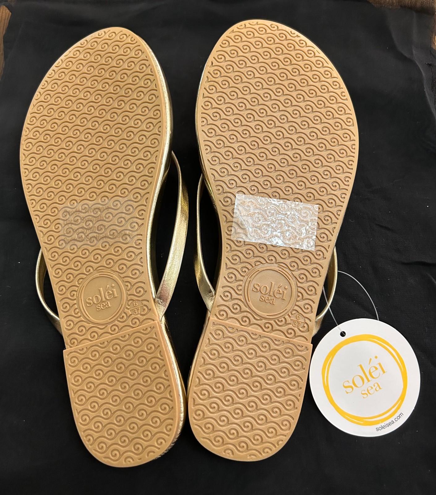 New Solei Sea Sandals 100% Vegan Leather Recycled Outsole Size 6 Solid Gold