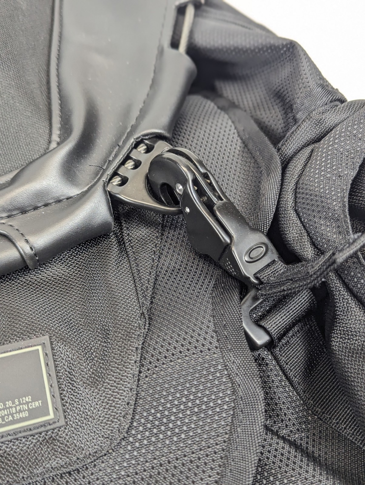 Oakley Kitchen Sink Backpack 34L Stealth Black Tactical Travel Riding