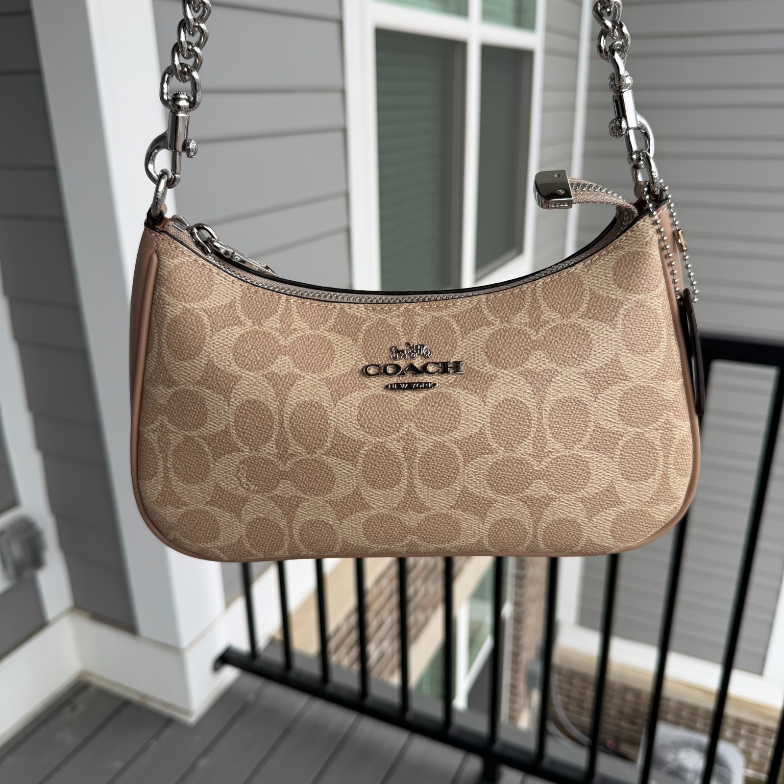 Coach Teri Shoulder Bag In Signature Canvas Silver /Sand/Taupe CV933