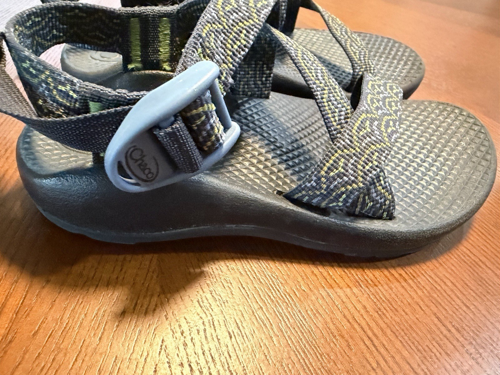 Chaco Unisex Kids Strappy Sport Sandals US 1 Black/Blue/Green Buckle Open Toe
