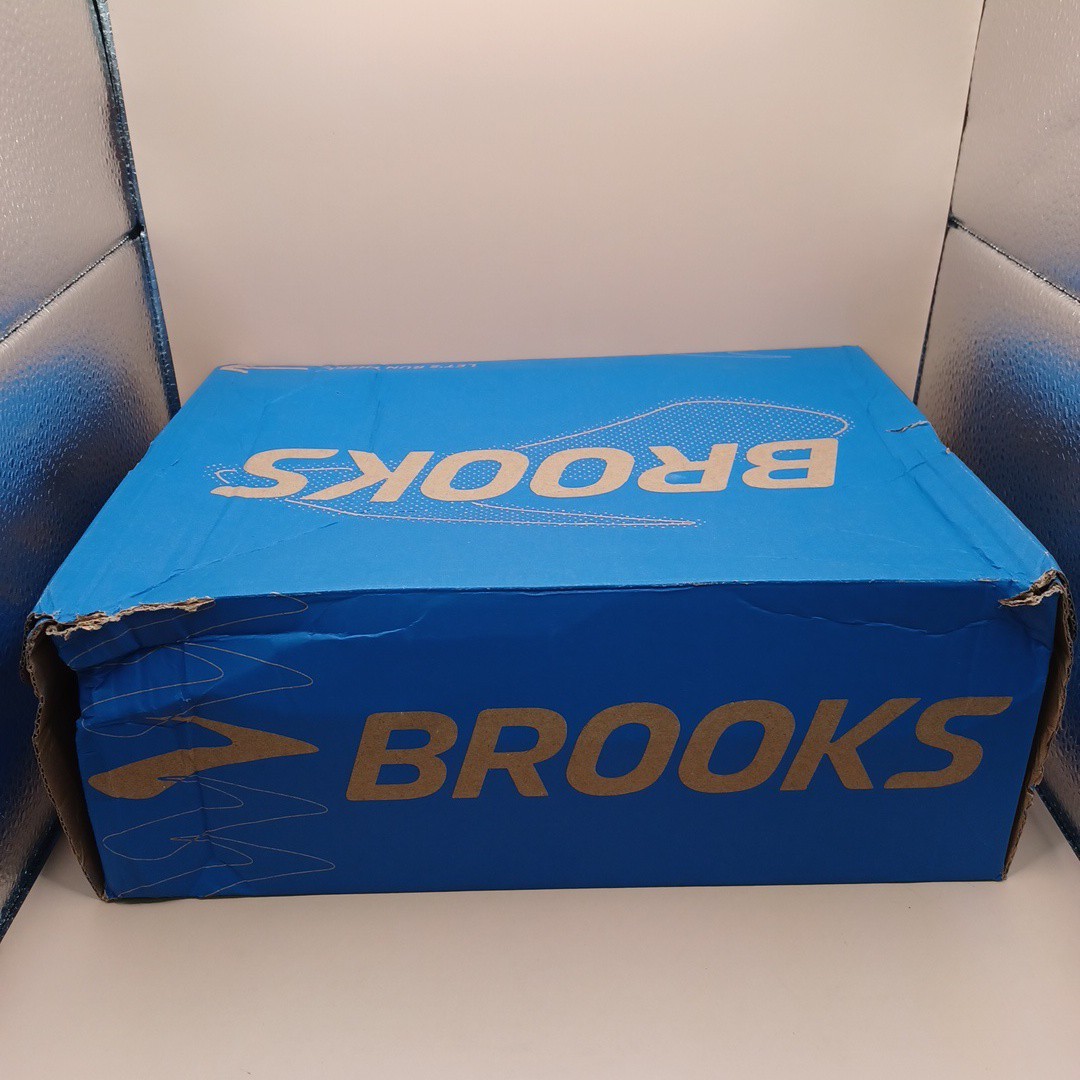 Brooks Glycerin Max Running Shoes-White Women Size 6.5 US