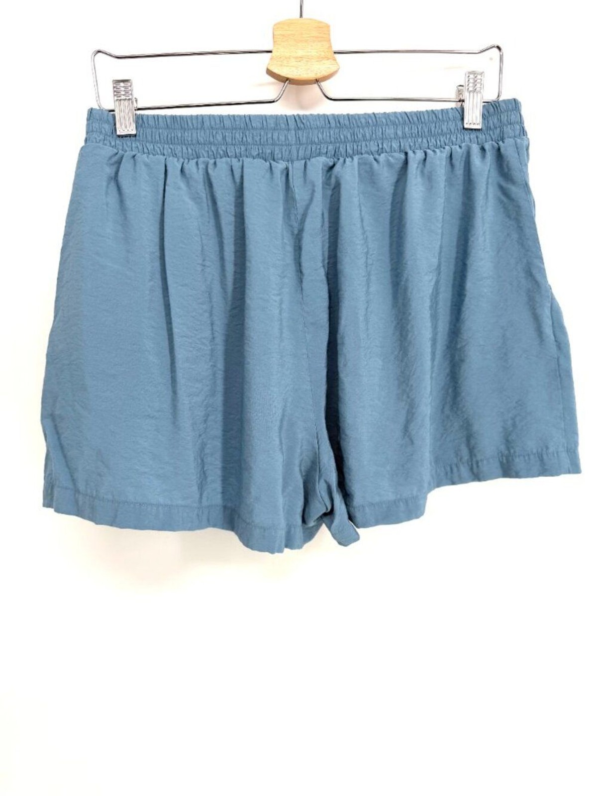 Van Winkle & Co Blue Flowy Pull-On Shorts — Size L