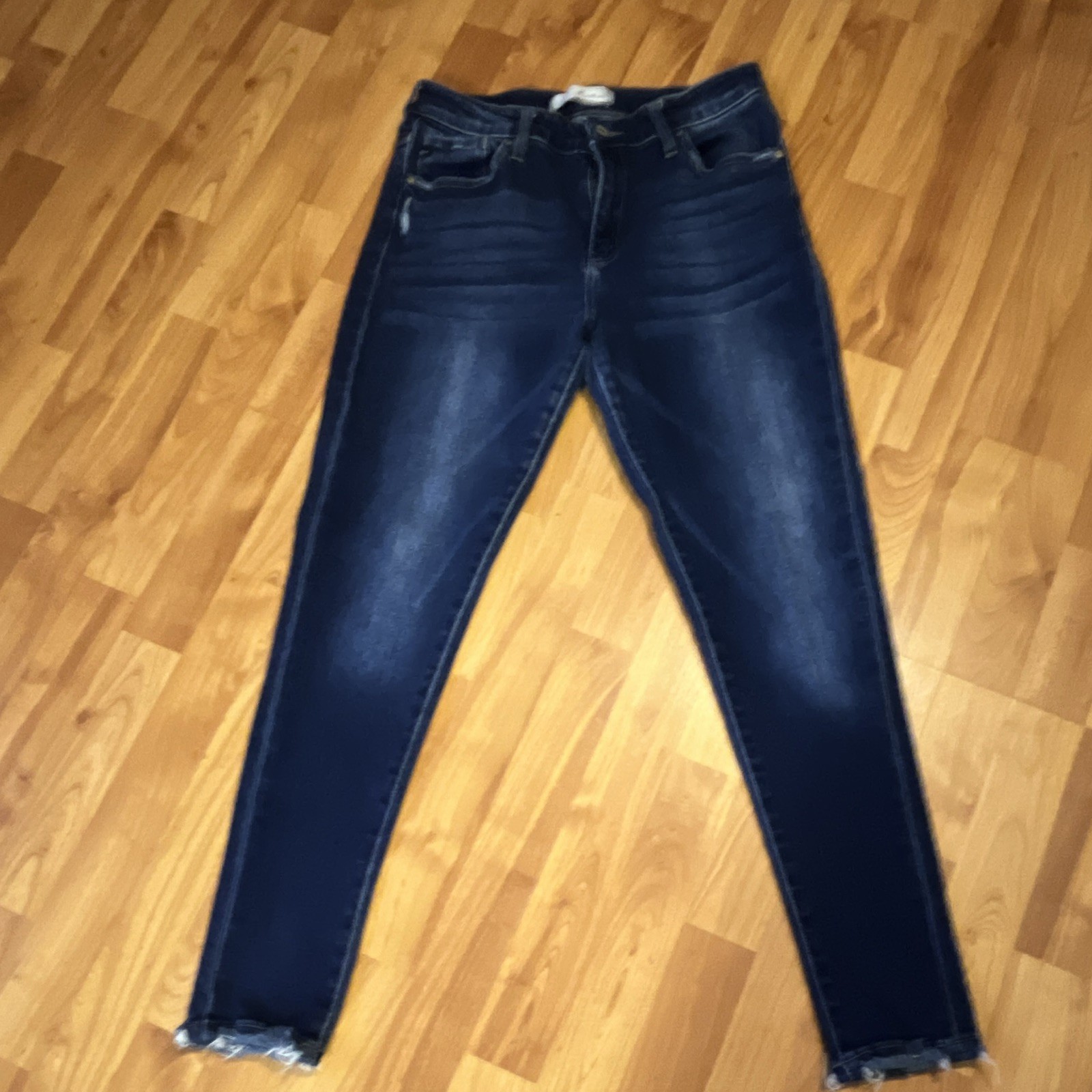 KanCan Womens Blue Dark Wash Denim Skinny Jeans Slim Fit Stretch 5-Pocket