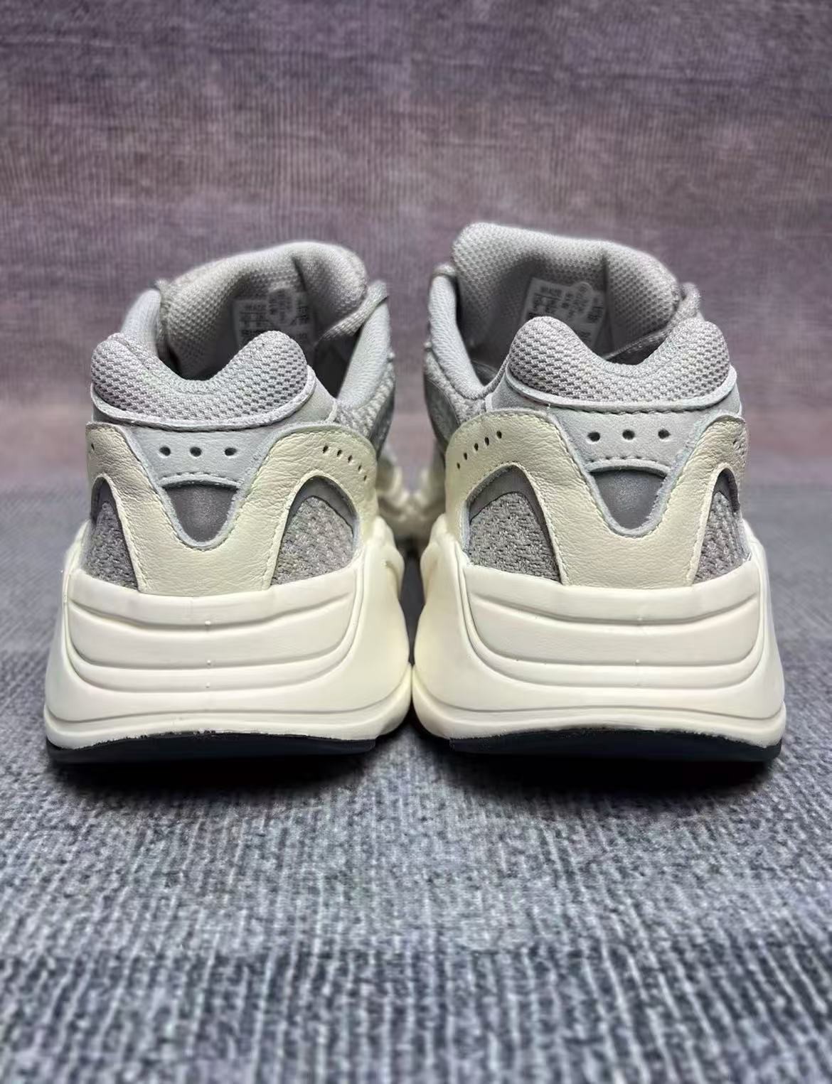 adidas Yeezy Boost 700 V2 Static White Men’s Size EF2829
