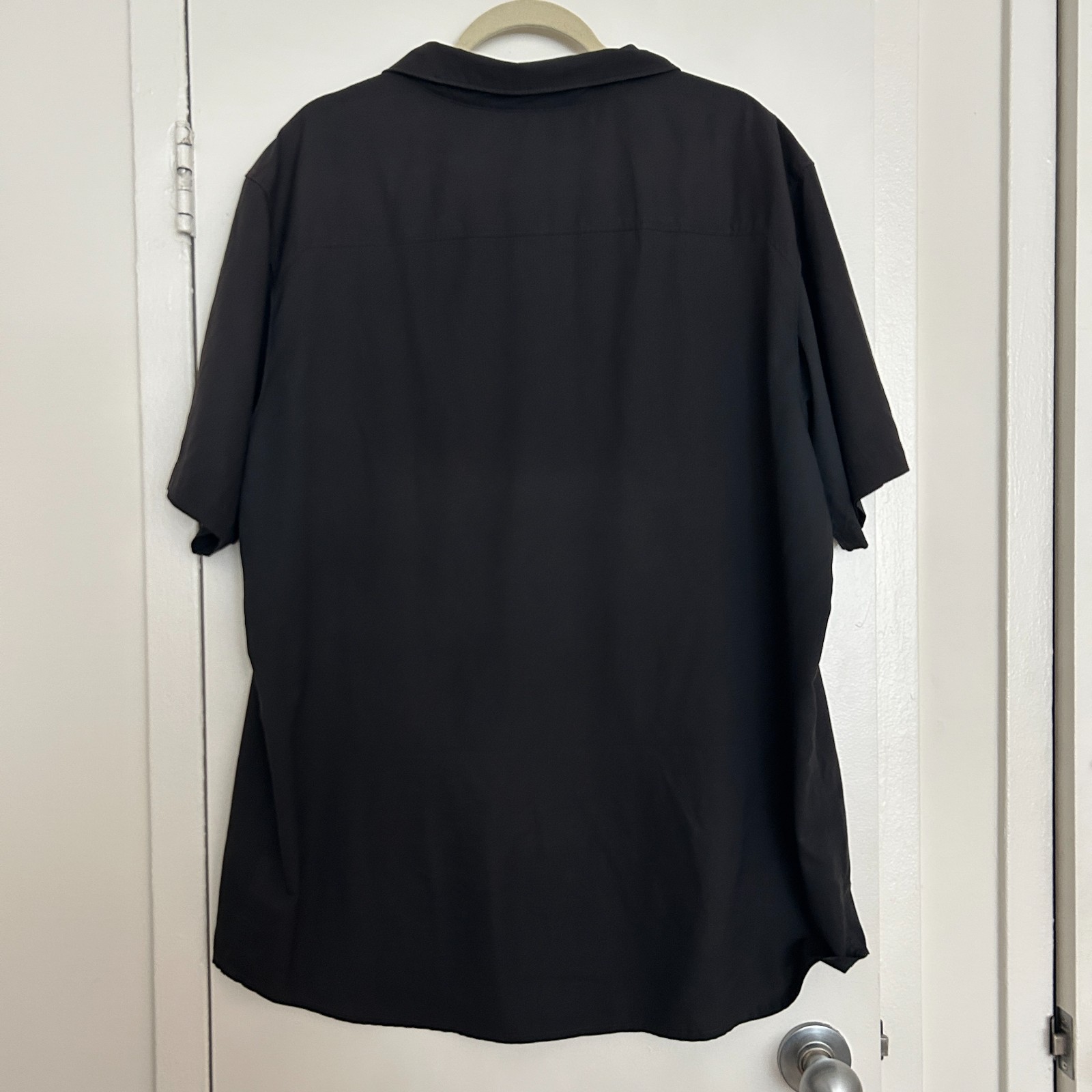 Columbia Men’s Moisture Wick Navy Blue Short Sleeve Button Down Shirt (Size XL)