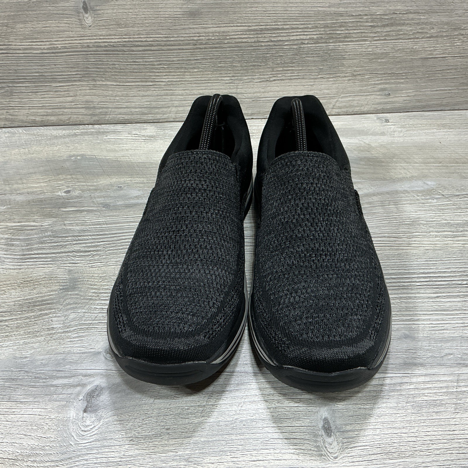Skechers Relaxed Fit Arago Shoes Mens Size 9.5 Black Grey Fabric Slip On 204000