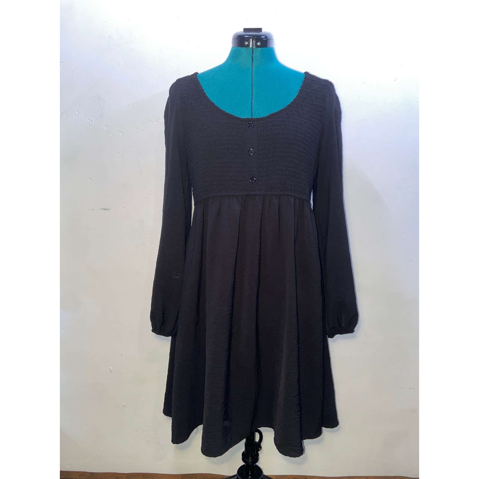 Dokotoo Black Smocked Bodice Classic Long Sleeve Babydoll Mini Dress Capsule – S