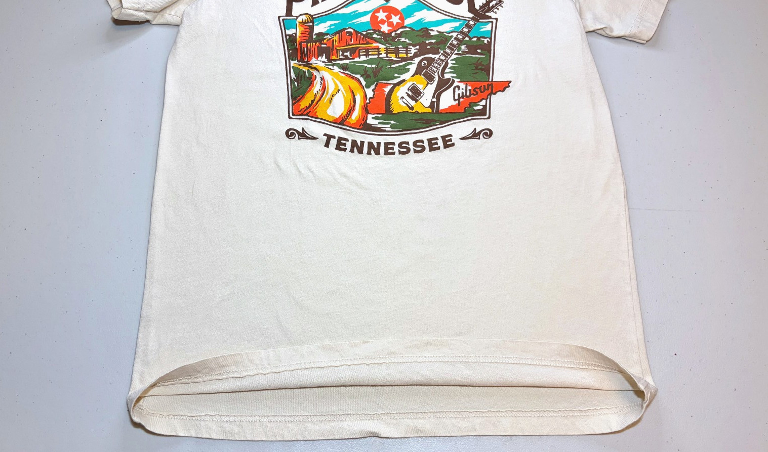 GIBSON Guitars MAKE THE PILGRIMAGE TENNESSEE T-SHIRT, Men’s Size LARGE