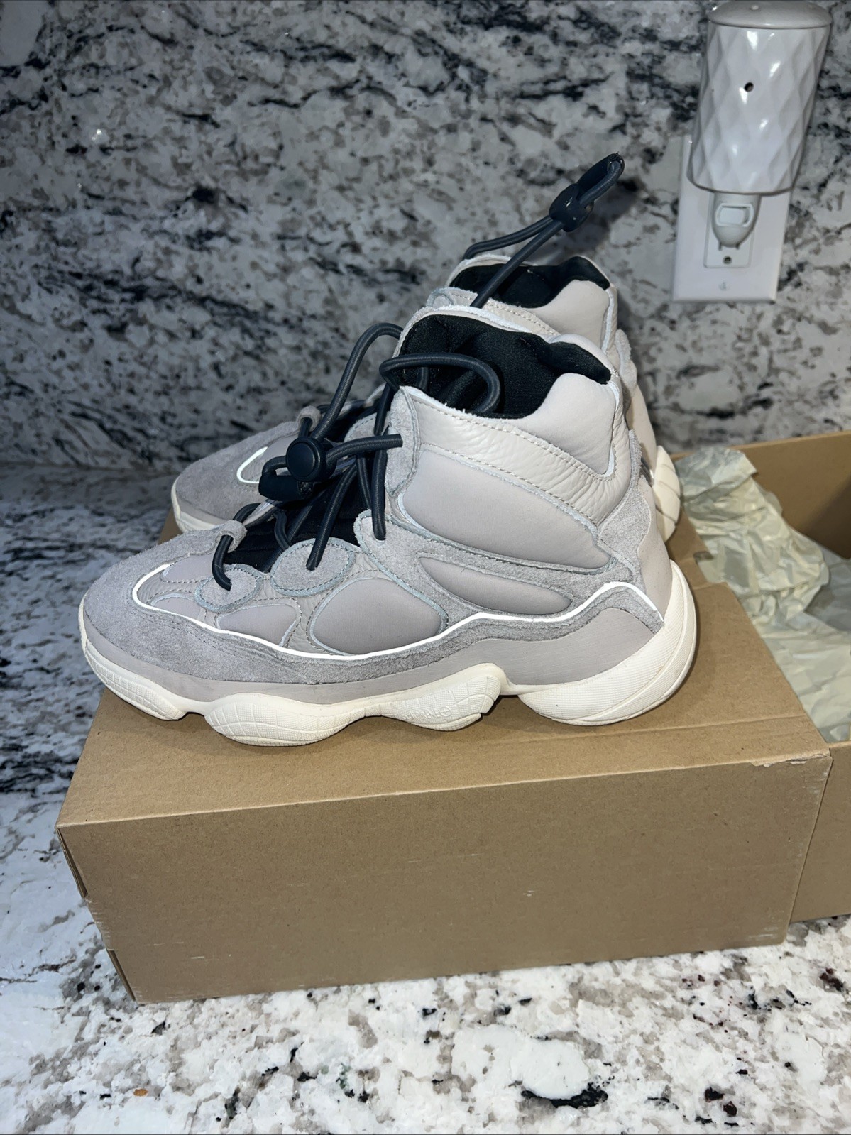 Adidas Yeezy 500 High Men’s Mistst Size 9.5