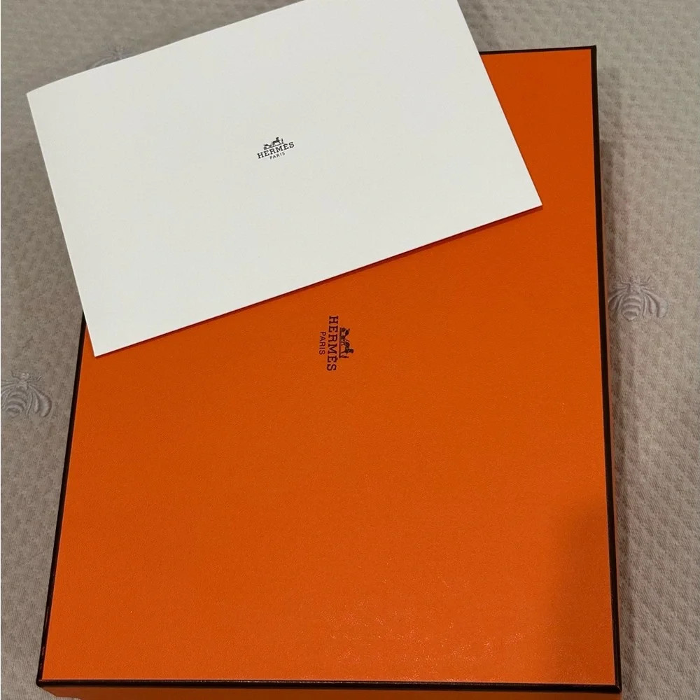 Hermes Oran Sandals in White/Blanc color, size 41.5, with original box