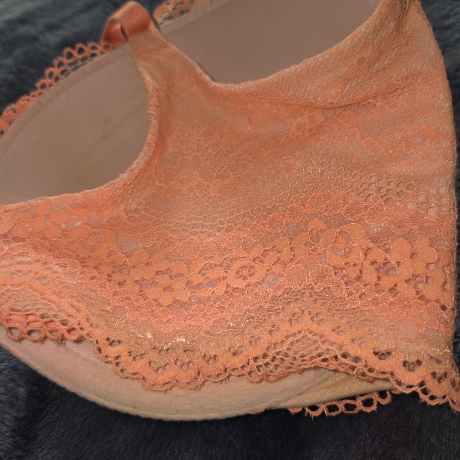 Victoria’s Secret Plunge Bra 32DD Coral Peach Lace Underwire Padded Sexy