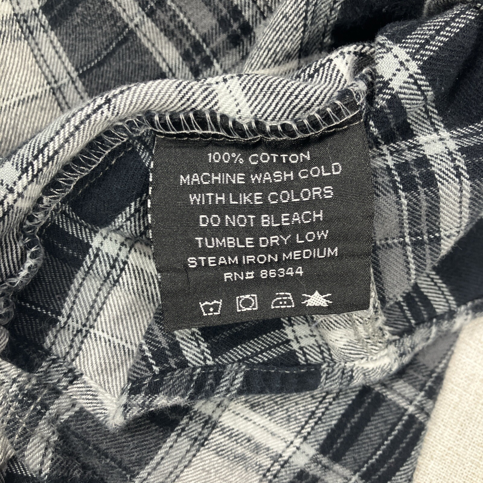 Franky Max Women’s Flannel Size Large Button Pearl Snap Zip Pockets