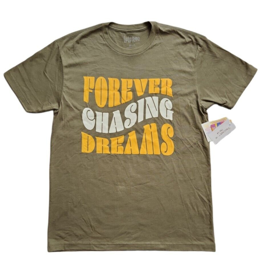 Lularoe “Forever Chasing Dreams” Medium Rocker Graphic T Novelty Retro NEW!