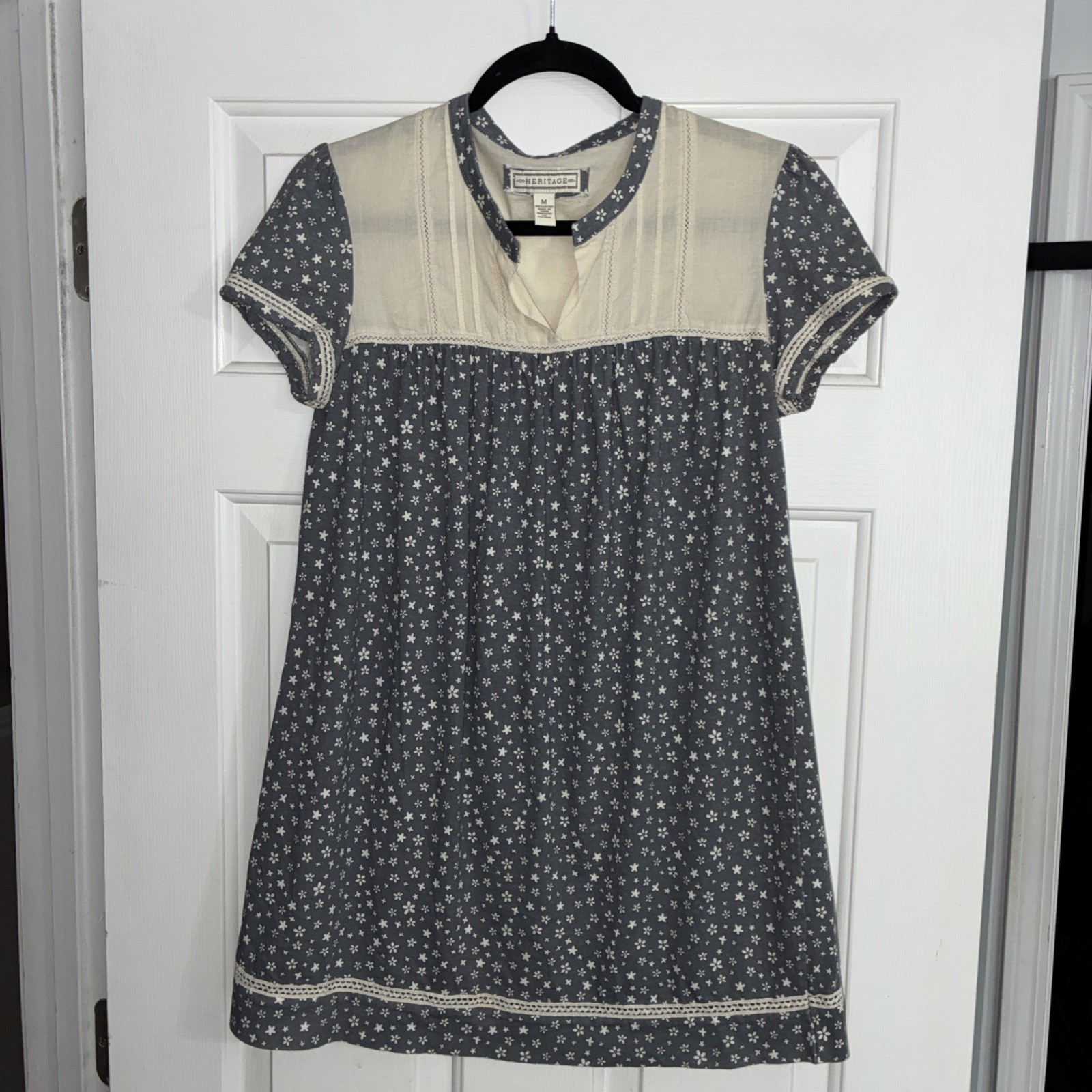 Vintage Y2K Heritage 1981 Women’s M Blueish grey Boho Floral Tie Back Tunic Top