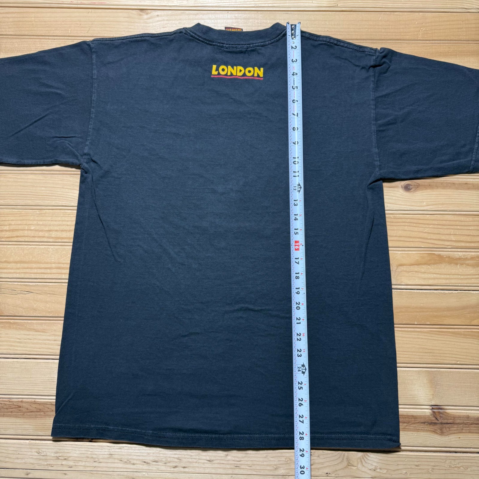 Vintage 90s Disney The Lion King Broadway Musical London Graphic T-Shirt – Large