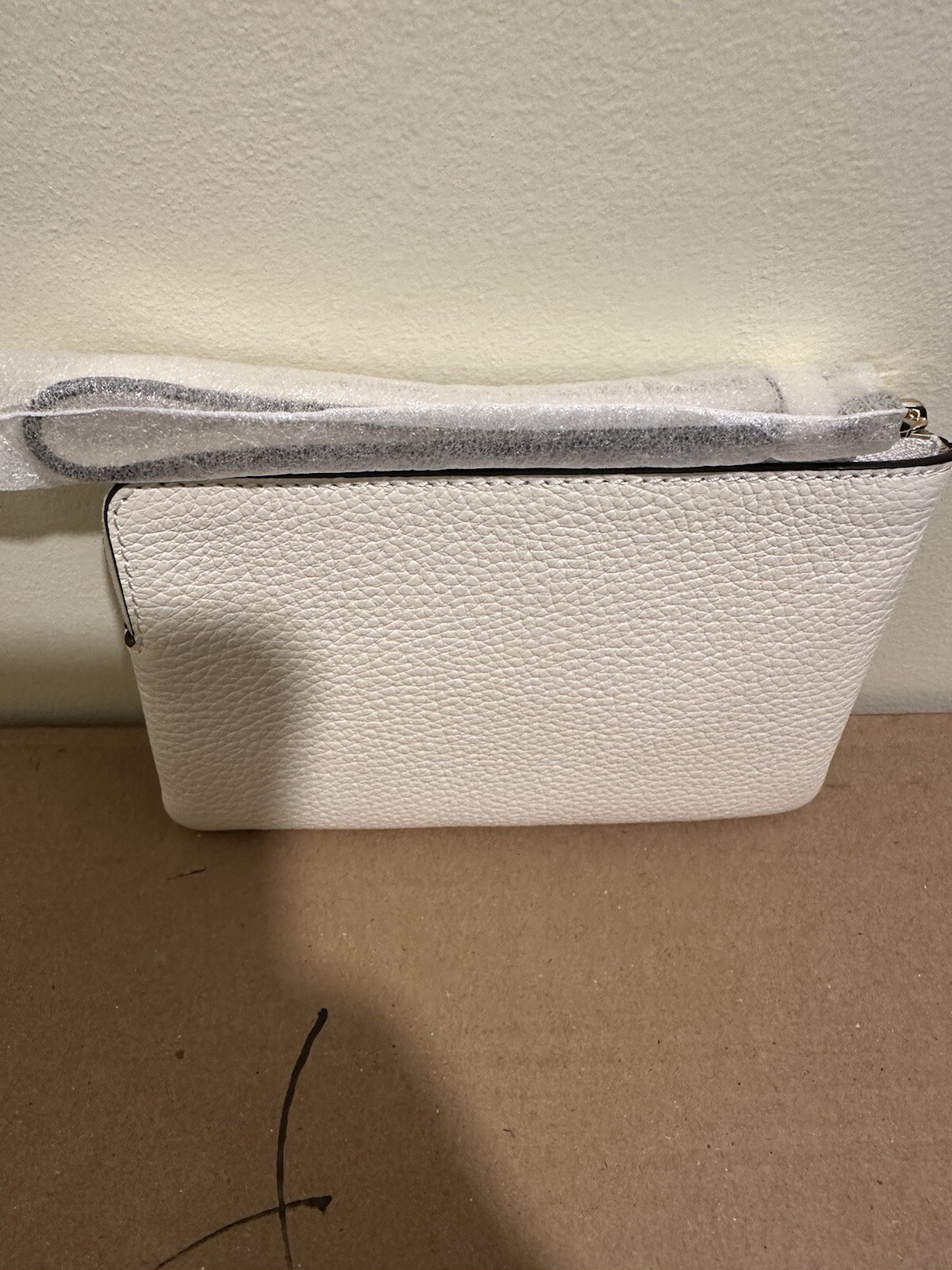 💚 Coach Corner Zip Wristlet – CP483 Chalk White Pebbled Leather – NWT