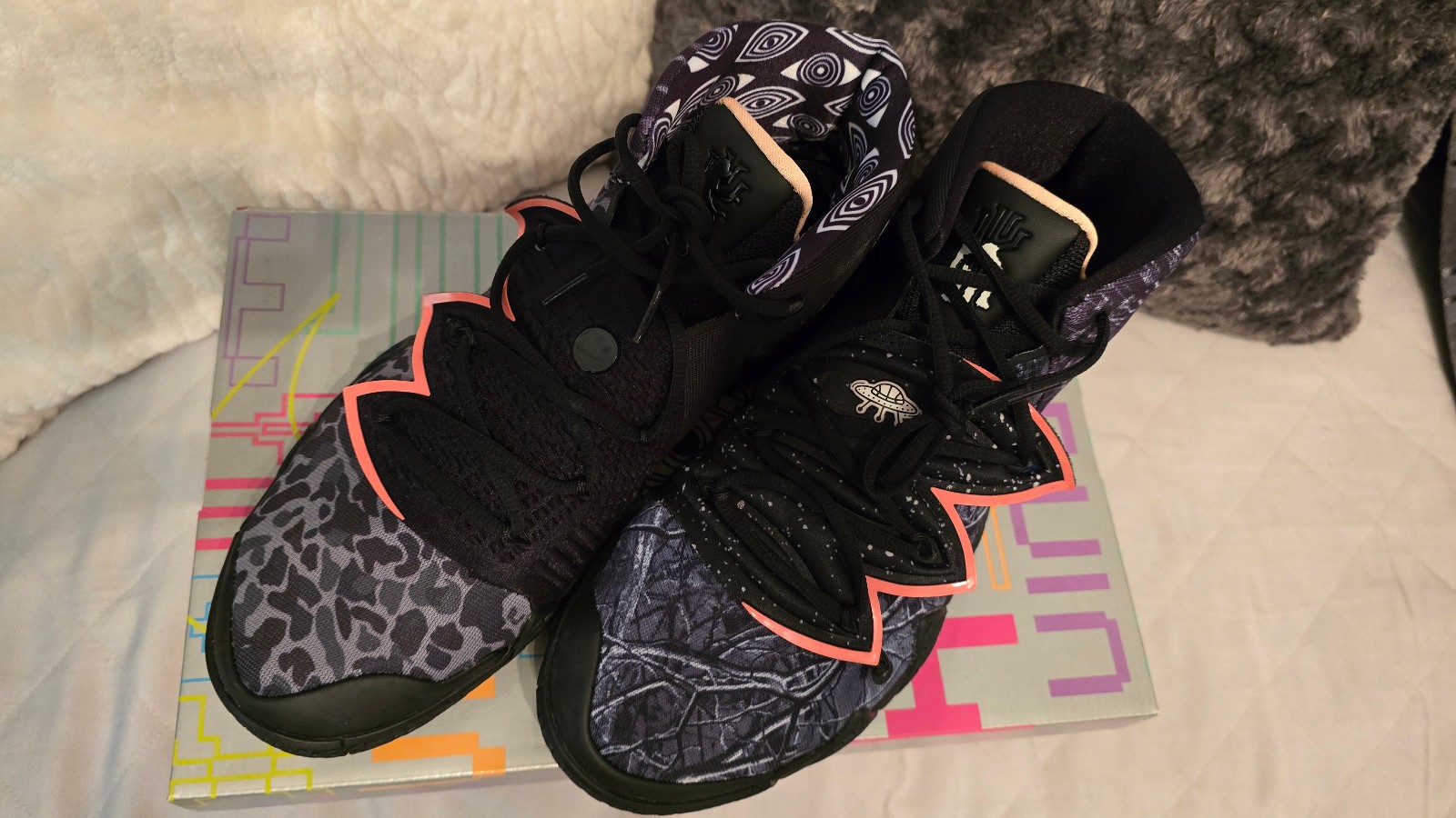 Nike Kybrid S2 What The Black/Atomic Pink – SIZE 13 – NEW IN BOX