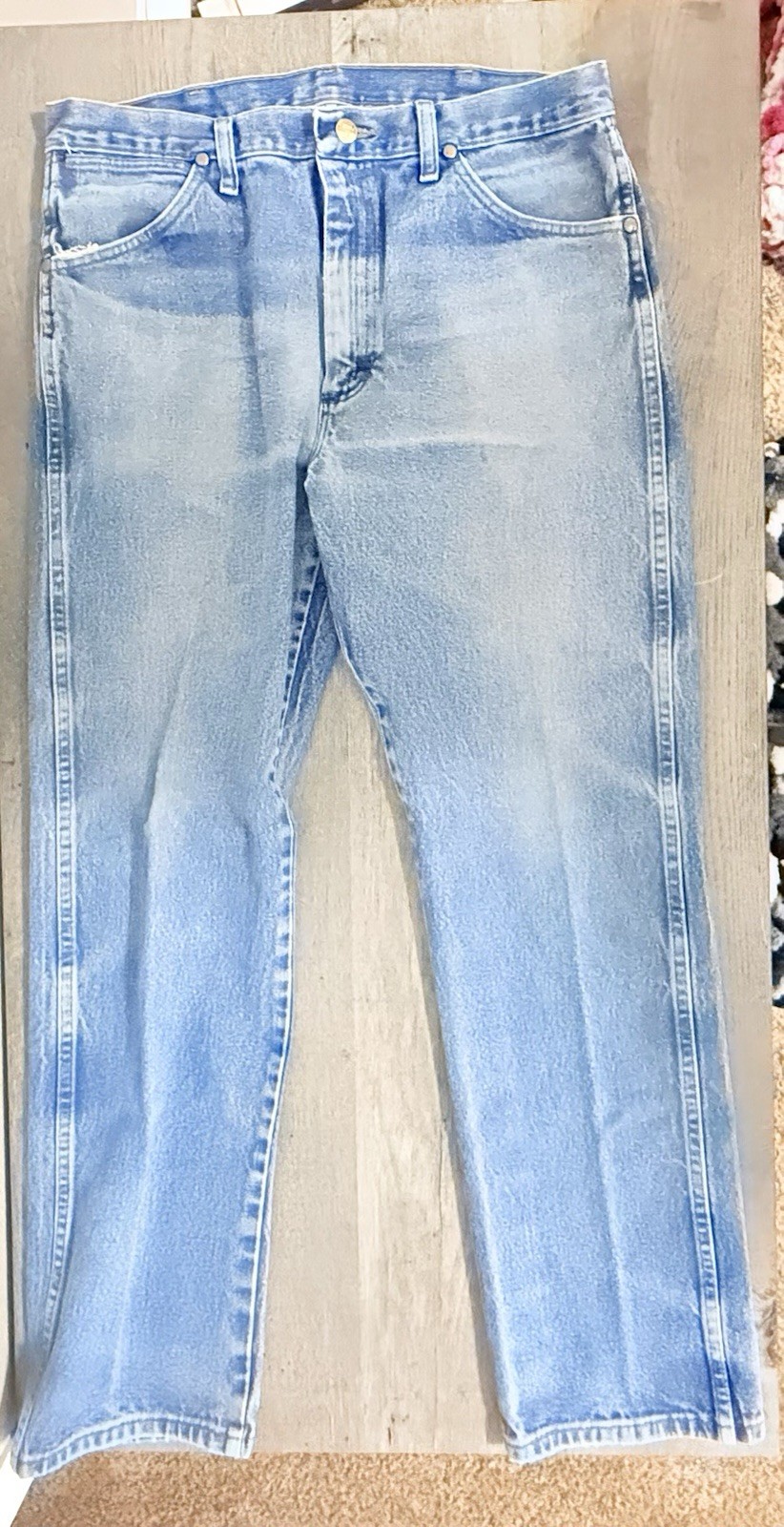 Wrangler Men’s Cowboy Cut 13MWZ Straight Leg Mid Rise Light Wash Denim Jeans
