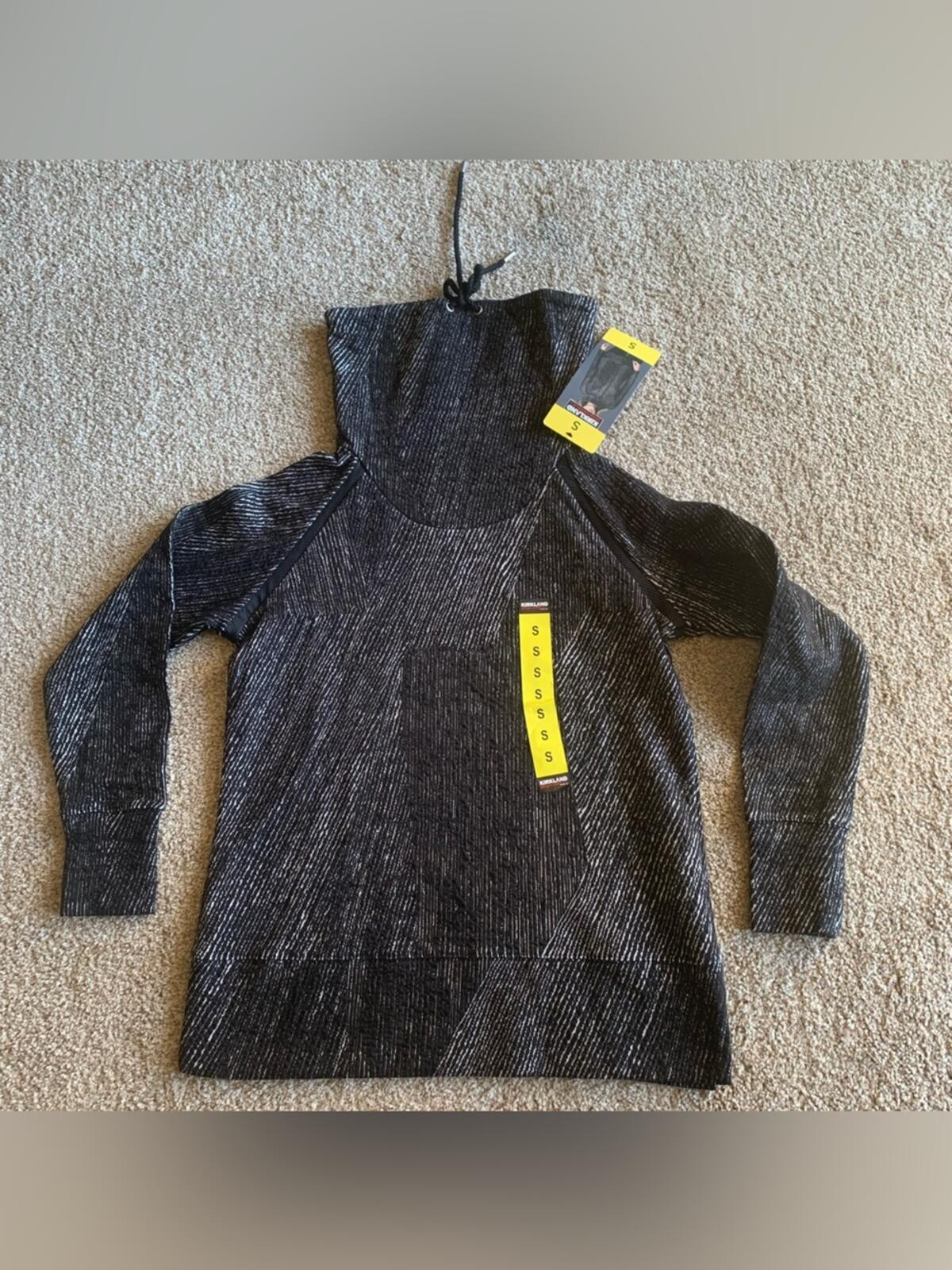 NWT Kirkland Signature Women’s Black Metallic Turtleneck Sweater Size Small
