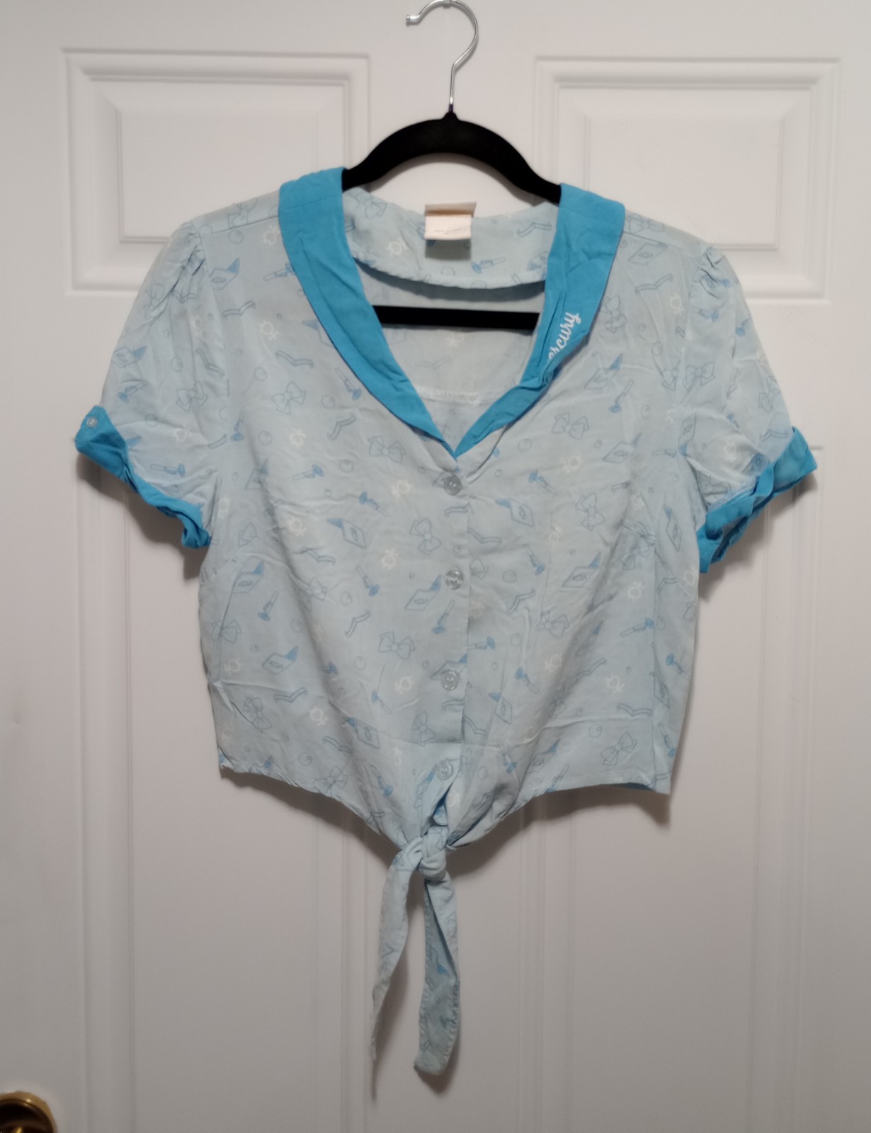 Sailor Moon Sailor Mercury Women’s Tie Front Crop Button Up Top Hot Topic M