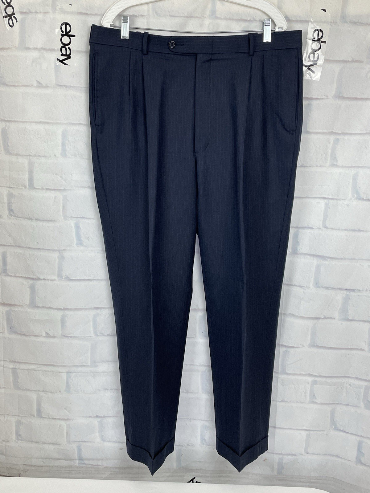 Tom James Corporate Image Men’s Navy Pinstripe Suit Sz 44 R Pants 38 X 29.5