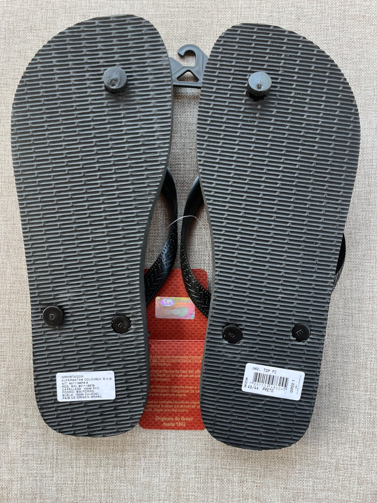 Havaianas Top Flip Flops, Black , Men’s US 11/12 – Brand New