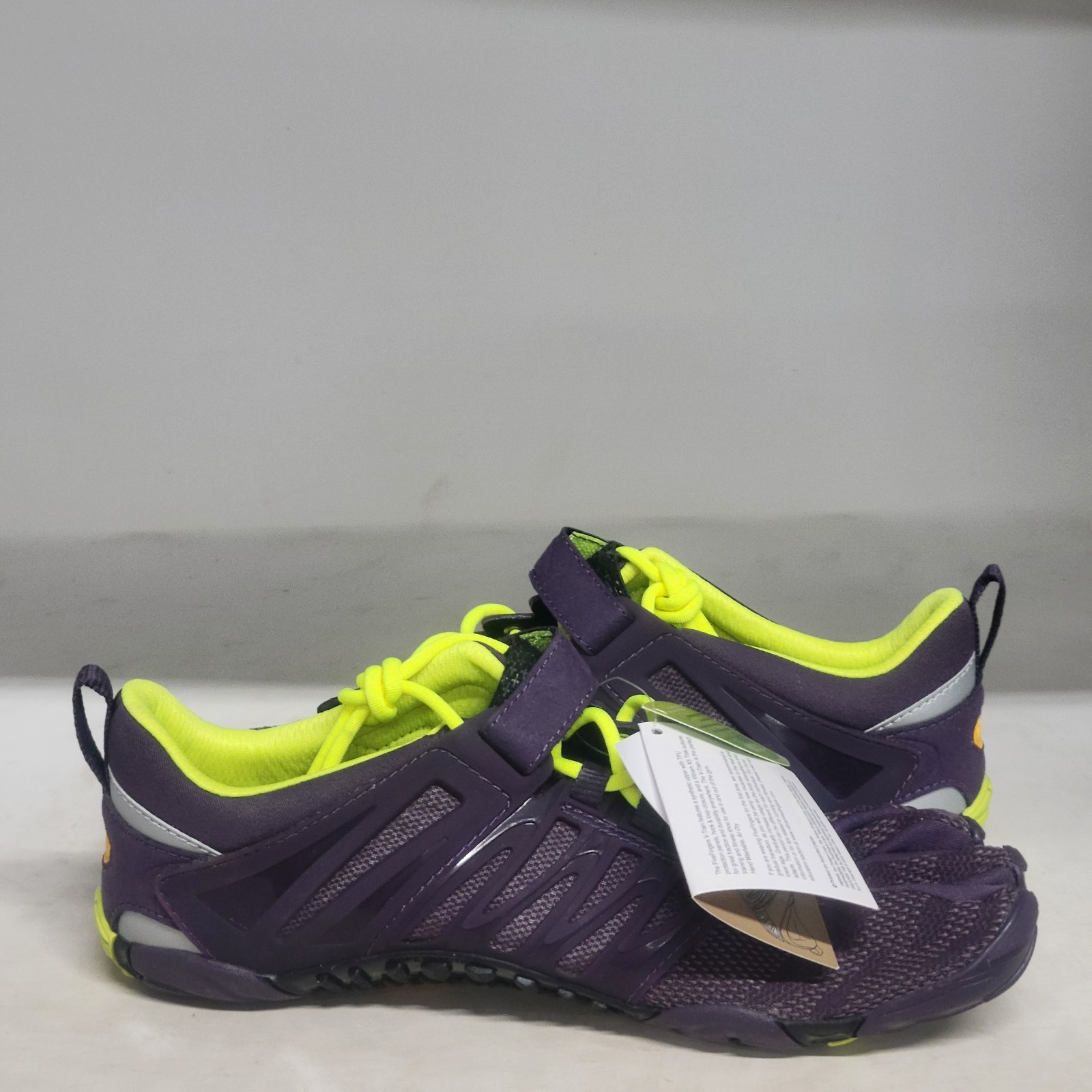 Vibram 5 Finger V-Train SNEAKERS Nightshade/ Yellow Womens Size 8.5-9