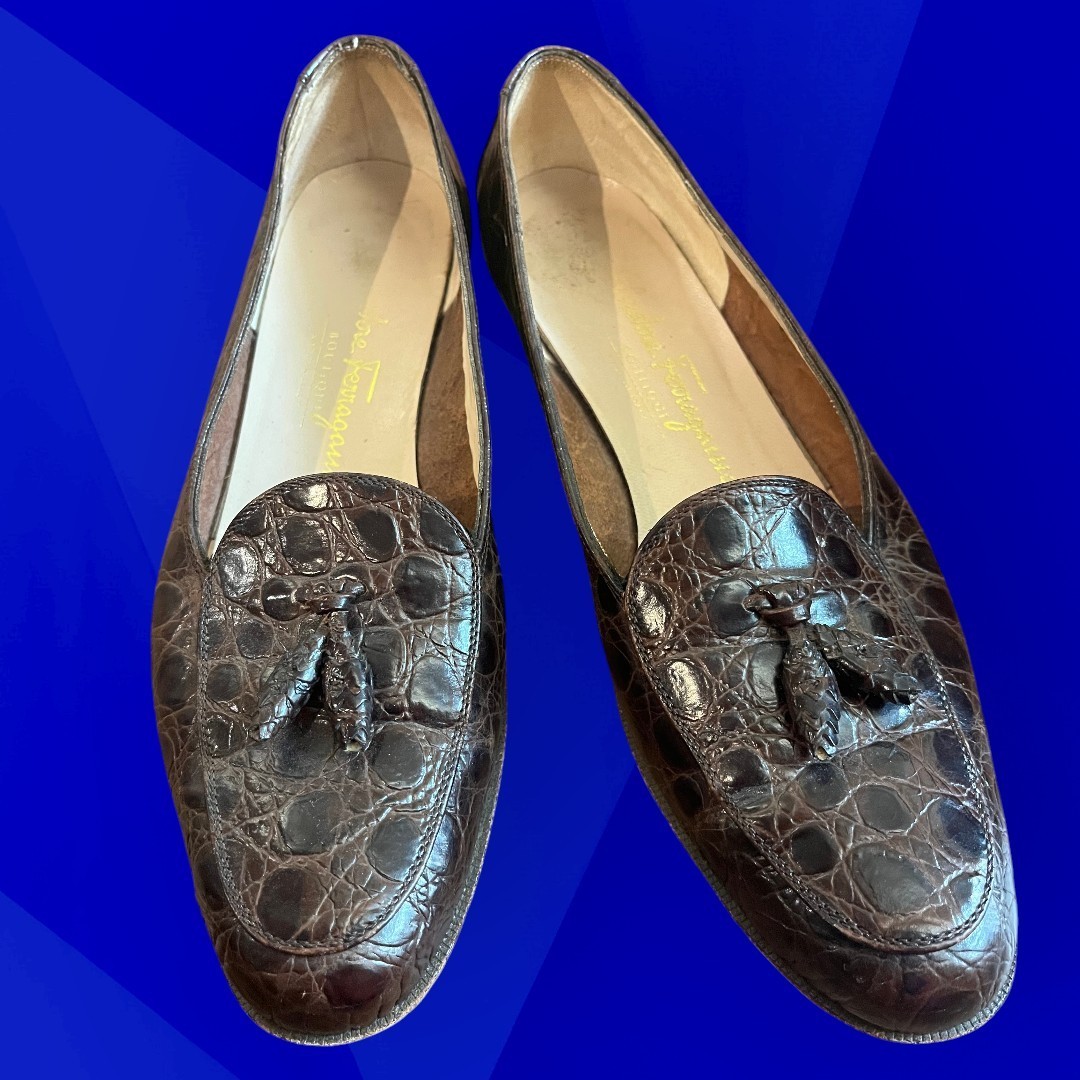 ferragamo flats women