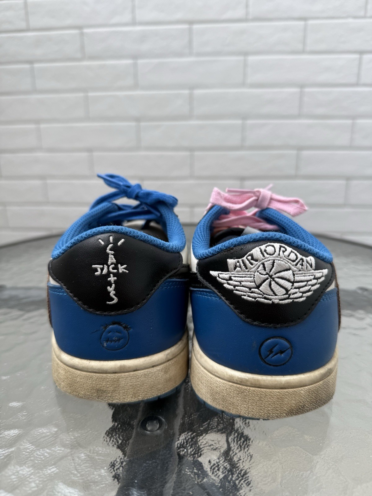 Size 8 – Fragment Design x Travis Scott x Air Jordan 1 Retro Low – DM7866-104