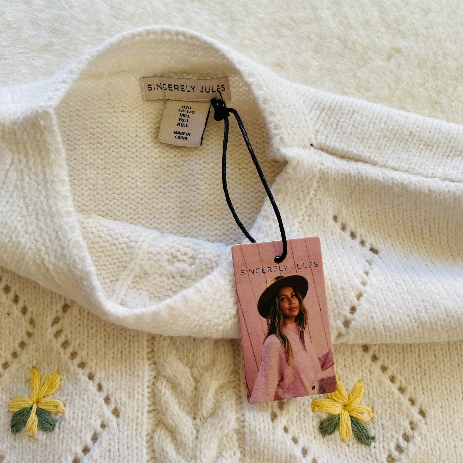 Sincerely Jules White Sweater Vest Sleeveless Sweater Flowers size Large