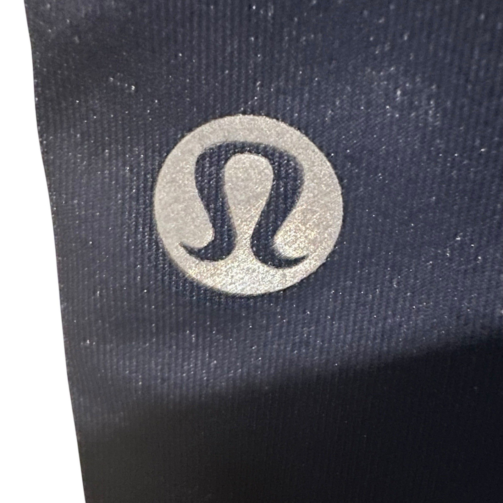Lululemon Speed Up Tight *Full-On Luxtreme 28″ Size 4 True Navy