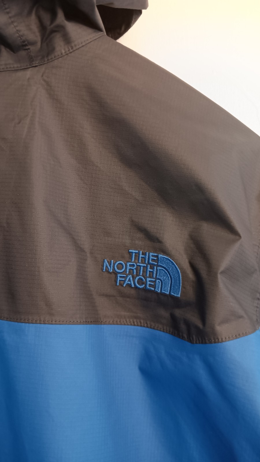 Mens The North Face Two Block Rain Jacket Hyvent 2.5L Size XL Blue & Navy