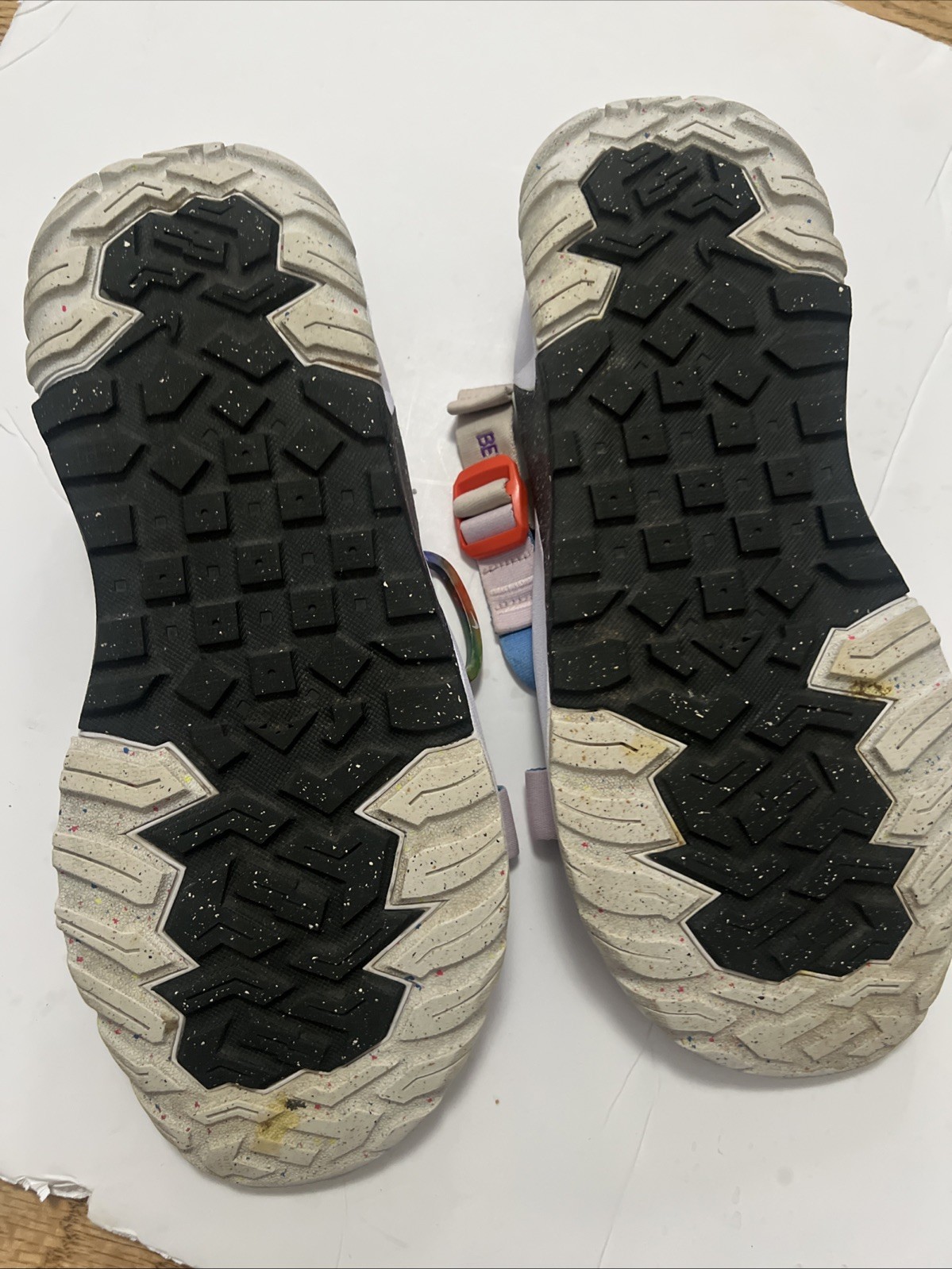 Nike Oneonta Be True Multi White Men Size 11 US Casual Sandals