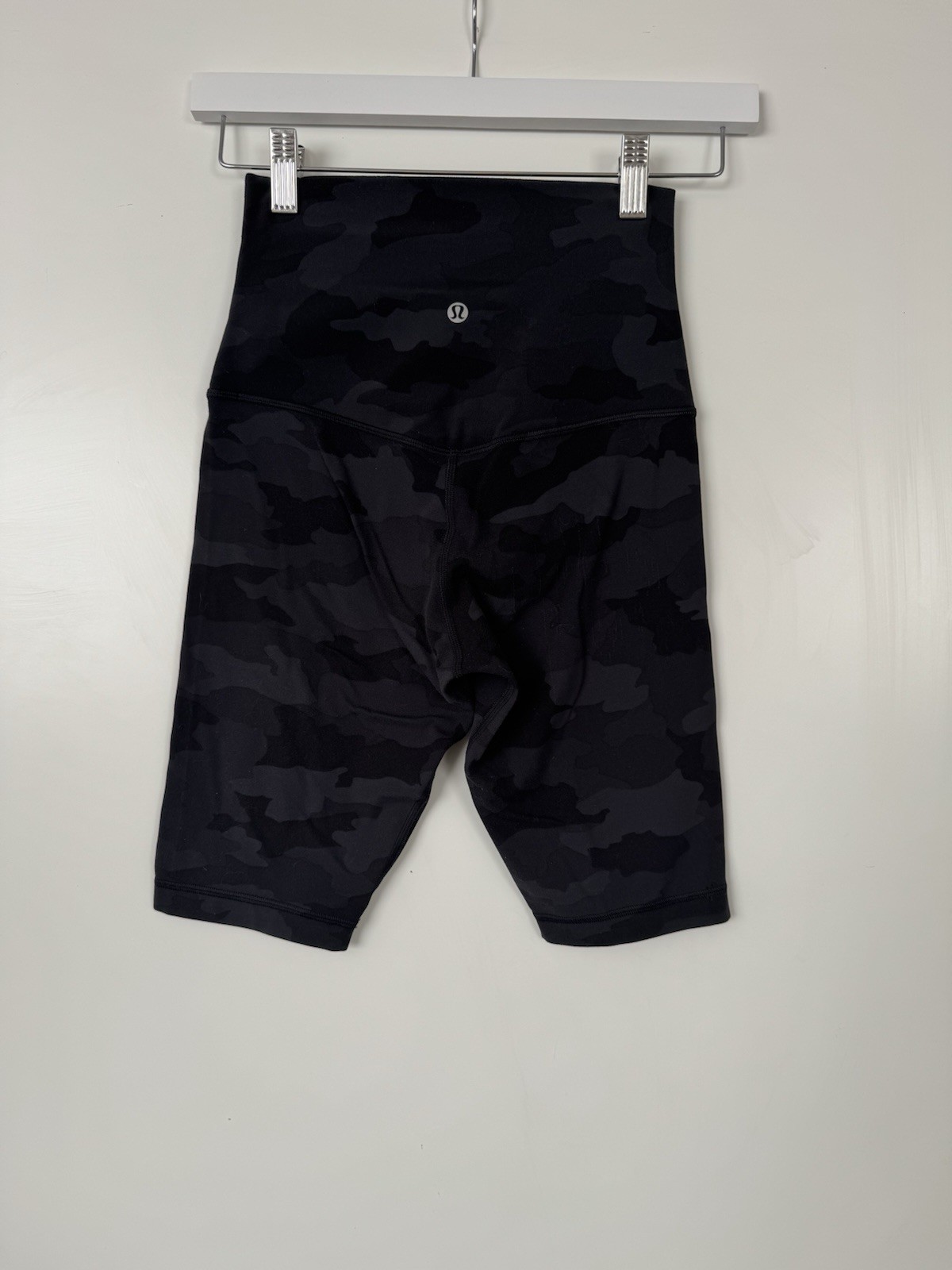 Lululemon Align High Rise Bike Shorts Black Gray Camo Women’s 4 Yoga Athletic